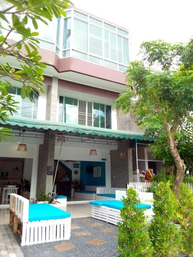 Baan Oui Guest House - Nai Harn Phuket ภายนอก รูปภาพ